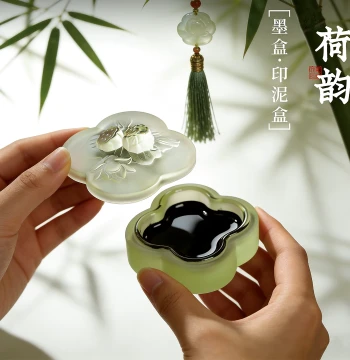 Hotpot Inkstone with Lid, Non-Drying Ink Pad, Moisturizing Ink Well, Glazed Ink Box, Ink Saucer with Lid, Brush Rest, Brush Holder, Four Treasures of the Study, Calligraphy Specialty Ink Butterfly, Ideal for Women, Gifting, and Beginners