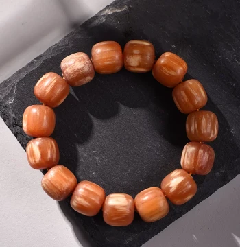 Xuantong Amber Wood Old-Style Bead Bracelet Northeast Agarwood Full Oil Pine Resin Translucent Jade-Like Collector's Handchain