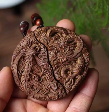 Agarwood Dalakan Couple Necklace - Dragon and Phoenix Pendant Carved Wood Ornament for Hand Play or Car Hanging