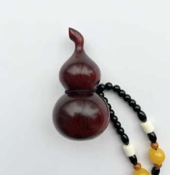Red Sandalwood Hand-Held Piece, Red Sandalwood Gourd Pendant, Sandalwood Collectible Craft for Men and Women, Ornament