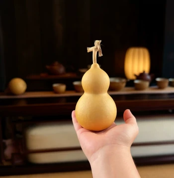 Natural Real Wood Handheld Gourds, Size-Varying Hanging Ornaments for Entryway and Living Room, Feng Shui Decor to Counteract Door Alignments