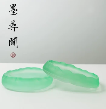 Moxunjian Glazed Ink Rest and Inkstone, Frosted Finish for Holding Ink and Resting Brushes, Specialized Glass Ink Dish for Calligraphy and Traditional Painting Practice