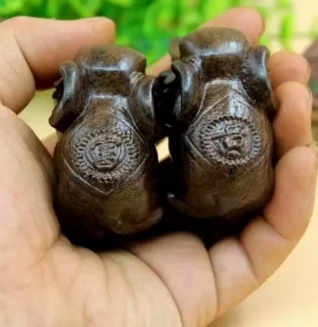 Agarwood Carved Cultural Plaything - Elephant Handheld Piece - New Chinese Style Home Solid Wood Collectible Decorative Ornament