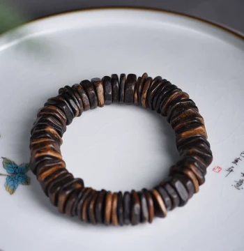 Xuantong Dalakan Agarwood Irregular Bead Bracelet - Aged Fragrant Wood Buddhist Mala