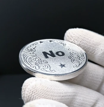 [Moonlight Silver Edition YES NO] Decision Coin Commemorative Medal, Lucky Coin Game Prop, Creative Coin Blind Box