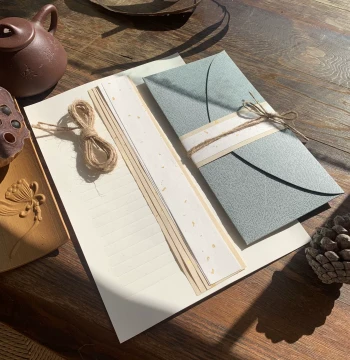 Premium Envelope and Letter Paper Set with Guided Lines for Handwritten Love Letters - Ideal 18th Birthday or Coming-of-Age Gift for Boyfriends, Parents' Messages