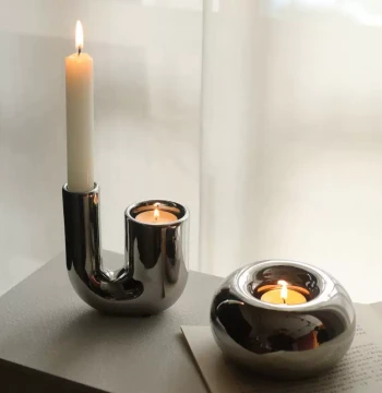 Modern Minimalist Light Luxury Electroplated Silver Geometric Ceramic Candle Holder: Artistic Soft Furnishing Ornament for Showrooms and Model Homes