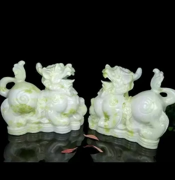 Lantian Jade Wealth-Attracting Pixiu Ornament - Natural Lantian and Xiuyan Jade Figurine for Home Entrance Decor