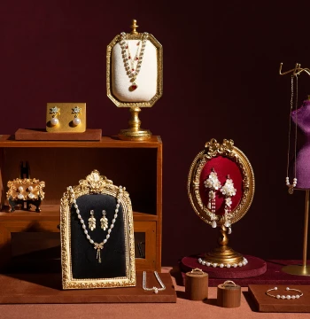Vintage European-Style Earring Storage and Jewelry Display Stand with Velvet Frame for Rings, Necklaces, and Accessories