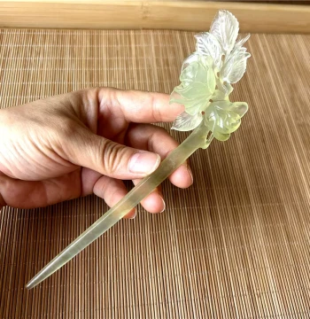 Natural Xiuyan Jade Green Ice Begonia Flower Hairpin - Unique Photo, Authentic Hanfu Accessory