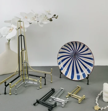Plate Stand Display Rack, Iron Art Plate Hanger, Decorative Stand for Tea Cakes and Photo Frames