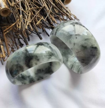 Natural Authentic Xiuyan Jade Bangle - Wide Ink-Wash Style Large Diameter Women's Bracelet