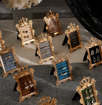 Jewelry Display Stand Vintage Crown Photo Frame Ring Tray Accessories Jewelry Store Display Photography Prop Ornament