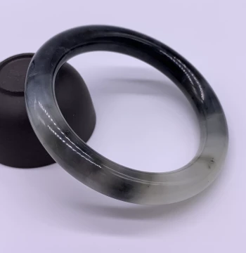 New Xiuyan Jade Bracelet - Natural Round Ink-Wash Style Women's Bangle