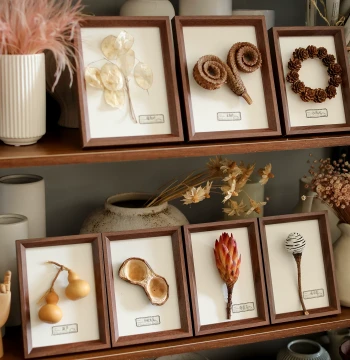 Vintage Dried Flower Framed Decor - Ready-made Tabletop Ornament for Bookshelves, Living Rooms, and Shops; Perfect Birthday Gift