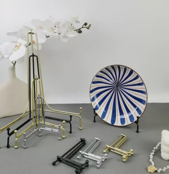 Plate Display Stand, Wrought Iron Decorative Rack for Plates, Tea Cakes, and Photo Frames