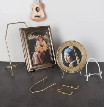 Wrought Iron Plate Stand Display Rack for Decorative Plates, Tea Cakes, and Photo Frames