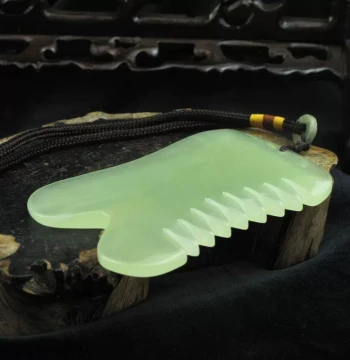 Natural Xiuyan Jade Comb - Anti-Static Massage Comb for Health and Wellness