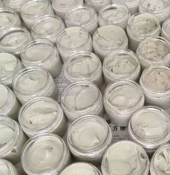 Diamond Polishing Paste for Jade, Metal, and Mirror Finishing - Labeled Consumable Packaging