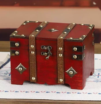 Antique-Style Large Capacity Treasure Chest with Combination Lock for Jewelry, Antiques, and Collectibles