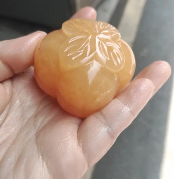 Yellow Dragon Jade Persimmon 'Everything Goes as Wished' Wenwan Handheld Piece Tea Pet Ornament Craft Gift