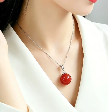 Chinese Natural Southern Red Agate Necklace Pendant, Fashionable S925 Silver Collarbone Chain, Retro Elegant Jewelry