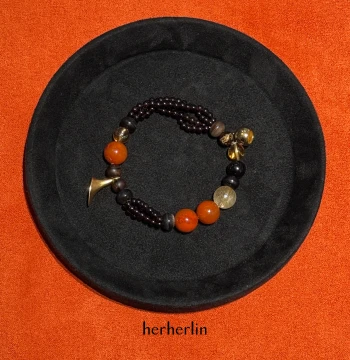 herherlin [New Year Series] Corner Bell Multi-Gem Bracelet with Southern Red Agate, Agarwood, Garnet, and Gold Rutilated Quartz