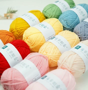 Feifei's 5-Ply Scarf Yarn Crochet Doll DIY Kit - Medium-Weight Cotton Yarn Balls for Sweaters