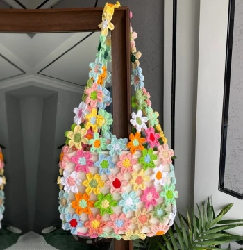Hand-Knitted Flower Bag Yarn DIY Crochet Kit Spring Dopamine Daisy Floral Bag Gift for Women