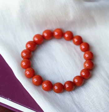 Excellent Value per Gram: Natural South Red Agate Sichuan Jiukou Material Flame Pattern Round Bead Bracelet for Women