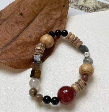Yunzhong Sanke: Earthly Beauty, Original Handmade New Year Bracelet with Natural Red and Black Agate and Tiger's Eye
