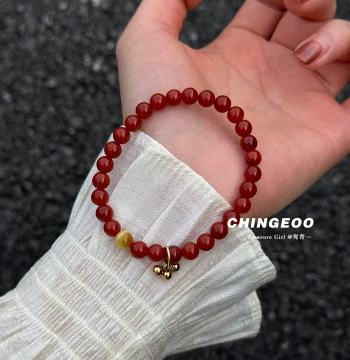 Zhizhi Qinghe [Little Matchmaker] Original Design South Red Agate Gold Bead Dangle Versatile Bracelet - Best Friend Gift