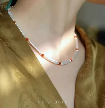 'Great Luck Top Draw' Small Silver Bar Baroque Pearl Necklace - Niche Premium Style South Red Bead Sterling Silver Clavicle Chain