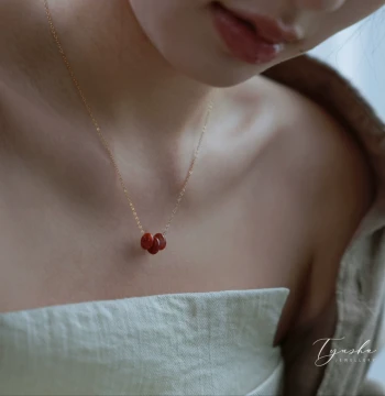 TYUSHA Cinnabar Mole/Natural Southern Red Agate Peace Buckle Pendant Necklace Full Color Ice-Floating Red Clavicle Chain