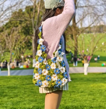 Spring Blossoms Crochet Bag DIY Kit, Flower Handmade Single-Shoulder Bag, Relaxing Craft Gift with Dopamine Colors