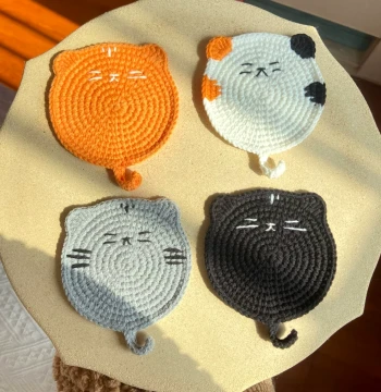 DIY Hand-Crocheted Kitten Coaster Yarn Knitting Kit with Crochet Hook, Creative Gift Heat-Resistant Cup Mat
