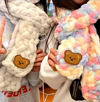 Extra-Thick Cat Tail Yarn Scarf Kit, Finger-Knit Neck Warmer DIY Craft Gift for Girlfriend, Winter 2026