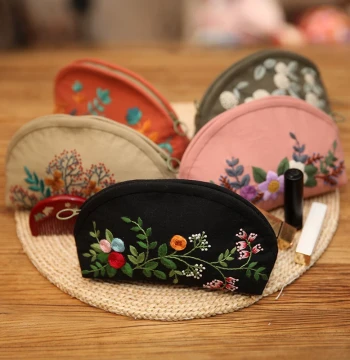 Hand-Embroidered Crescent Moon Bag DIY Kit 3D Embroidery Material Self-Stitch Makeup Coin Purse Creative Gift
