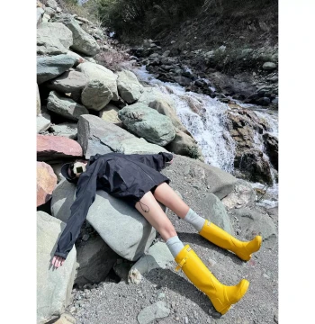 Yellow Tall Outdoor Hiking Boots for Women, Spring/Summer Stylish Rain Boots, Waterproof, Anti-Slip, Fleece-Lined Warm Slimming Boots