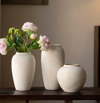 New Chinese Wabi-Sabi Ceramic Vase for Living Room Floral Arrangement, Premium White Retro Jinshu Bottle for Homestays and Hotels