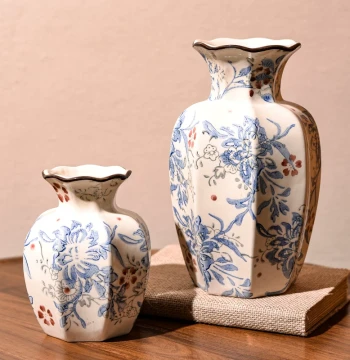 New Chinese Style Blue and White Porcelain Vase, Light Luxury Premium Ceramic Flower Arrangement for Living Room, Retro Hydroponic Small Vessel