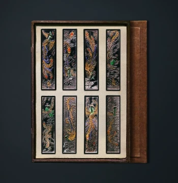 National Intangible Cultural Heritage 1979 Qing Dynasty Qianlong Era 'Phoenix Arrives' Inkstone Edition Collectible Huizhou Ink Set Cao Sugong Pine Soot Ink Sticks Premium Four Treasures of the Study Gift Box