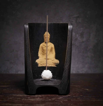 Aged Nan Bamboo Carved Smoked Bamboo Zen-Style Antique Creative Buddha Statue Incense Holder for Tea Room, Study, or Living Room