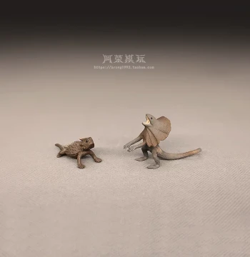 Miniature Animal Model Moss Micro-Landscape Figurine - Mini Desert Horned Lizard and Frilled Lizard Ornament
