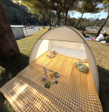 Portable Foldable Outdoor Tent: One-Touch Open/Close Camping Sunshade Picnic Kids Beach Sand Tent