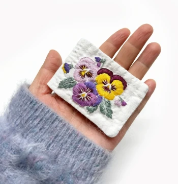 Pansy Handmade DIY Fabric Embroidery Kit: Fresh Floral European Style, ID Card Needlework Set