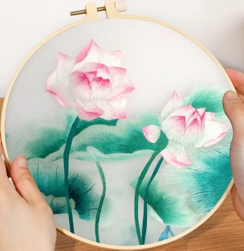 Su Embroidery DIY Kit for Beginners, Handmade Self-Embroidery Material Pack, New Chinese Stitch Pattern Featuring Lotus Flowers and Leaves