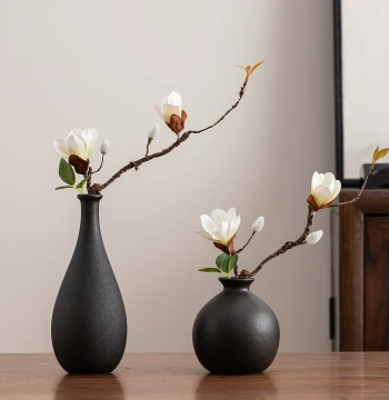 Premium Chinese Vintage Black Living Room Desktop Dried Flower Decorative Ornament, Ceramic Small Vase, Tea Table Zen Flower Arrangement