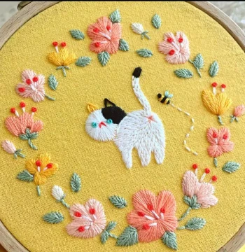 New European Embroidery DIY Kit for Beginners, Basic Fabric Craft Set with 3D Cross Stitch and Su Embroidery Styles