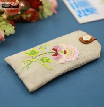 New Hand-Embroidery DIY Phone Pouch Kit - European 3D Floral Fabric Material Pack for Beginners (Lu Embroidery)